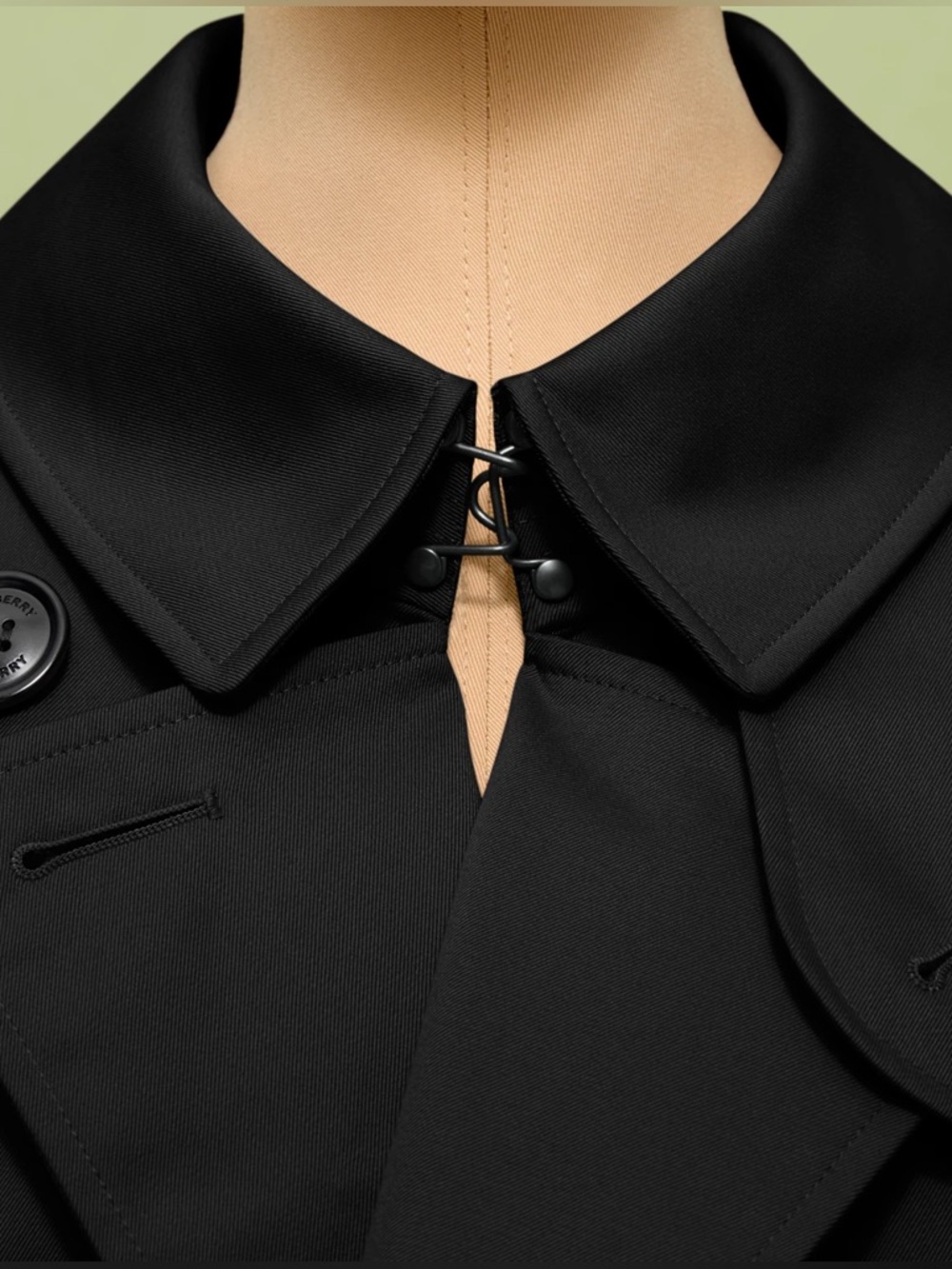 Burberry Kensington black trench coat in medium length (35”) US size 10 - Picture 5 of 14